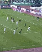 开云体育-东体：杨皓宇与米特里策倒地判罚标准不一，“假摔”难服众