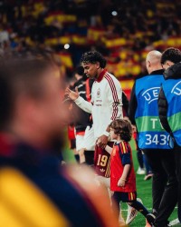 kaiyun-西班牙球迷唱歧视穆斯林口号，亚马尔发文谴责种族歧视|埃及|拉米内·亚马尔|西班牙足球队|足球|世界杯_新浪体育_新浪新闻